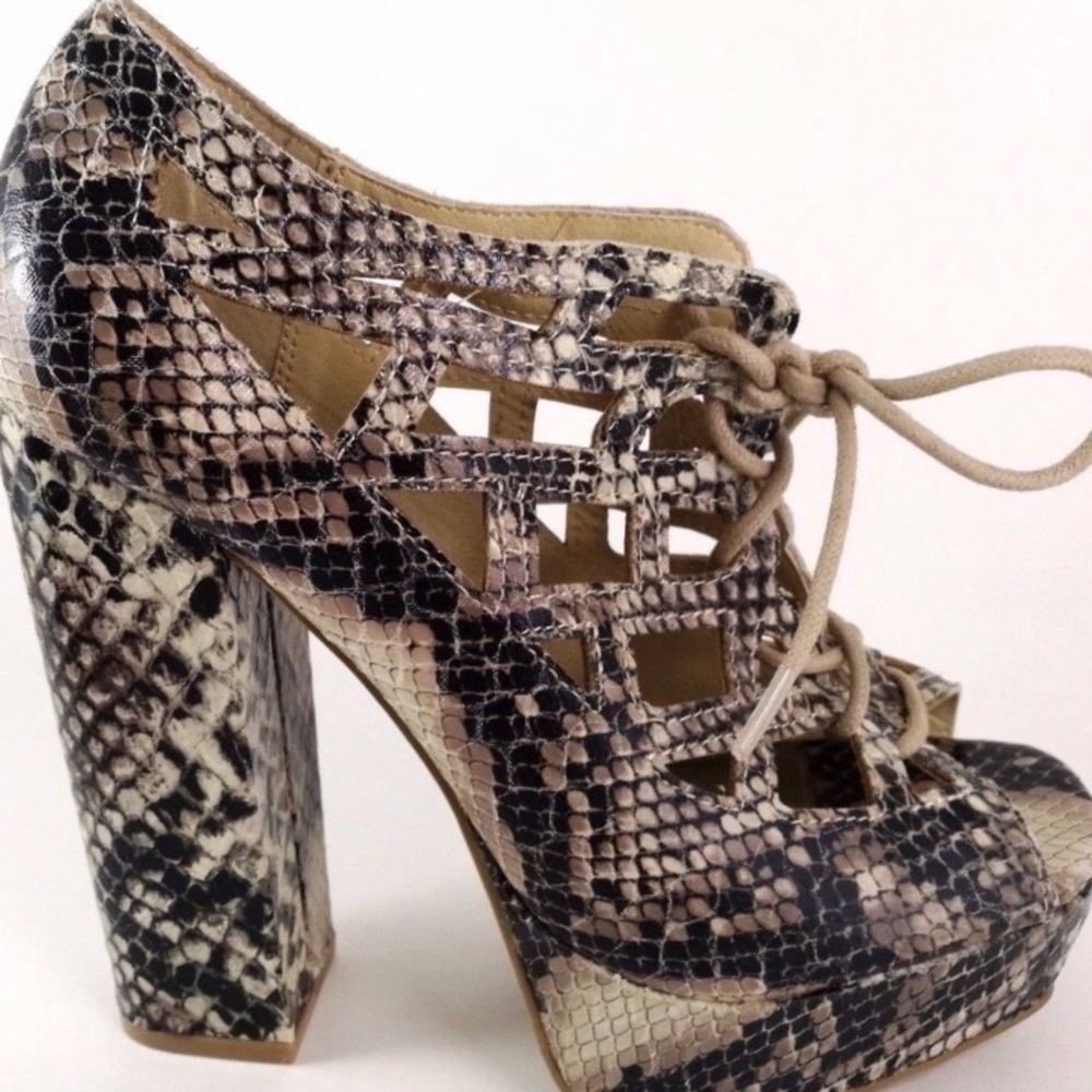 MIA Jillie Snakeskin Womens Platform Size 6.5